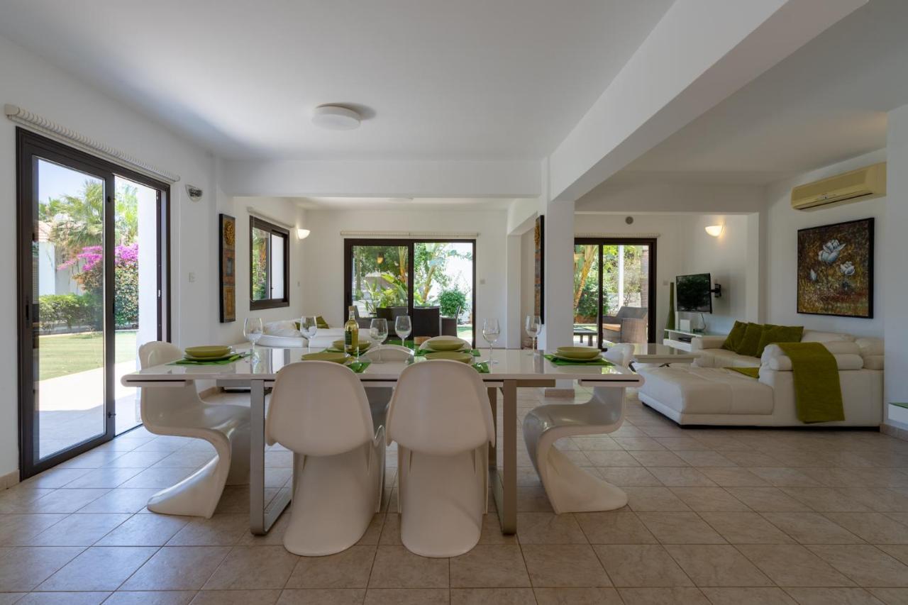 Lime 3-Bedroom Villa In 프로타라스 외부 사진