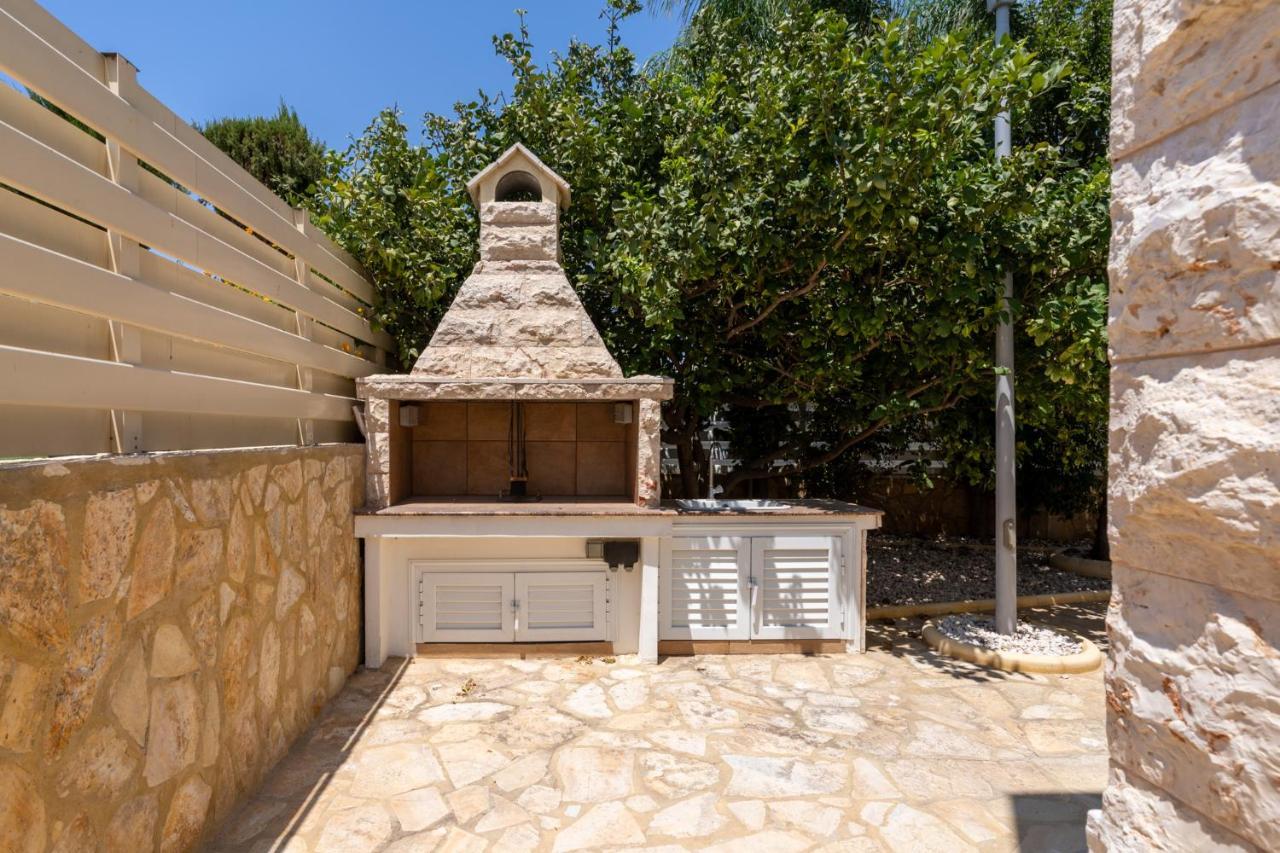 Lime 3-Bedroom Villa In 프로타라스 외부 사진