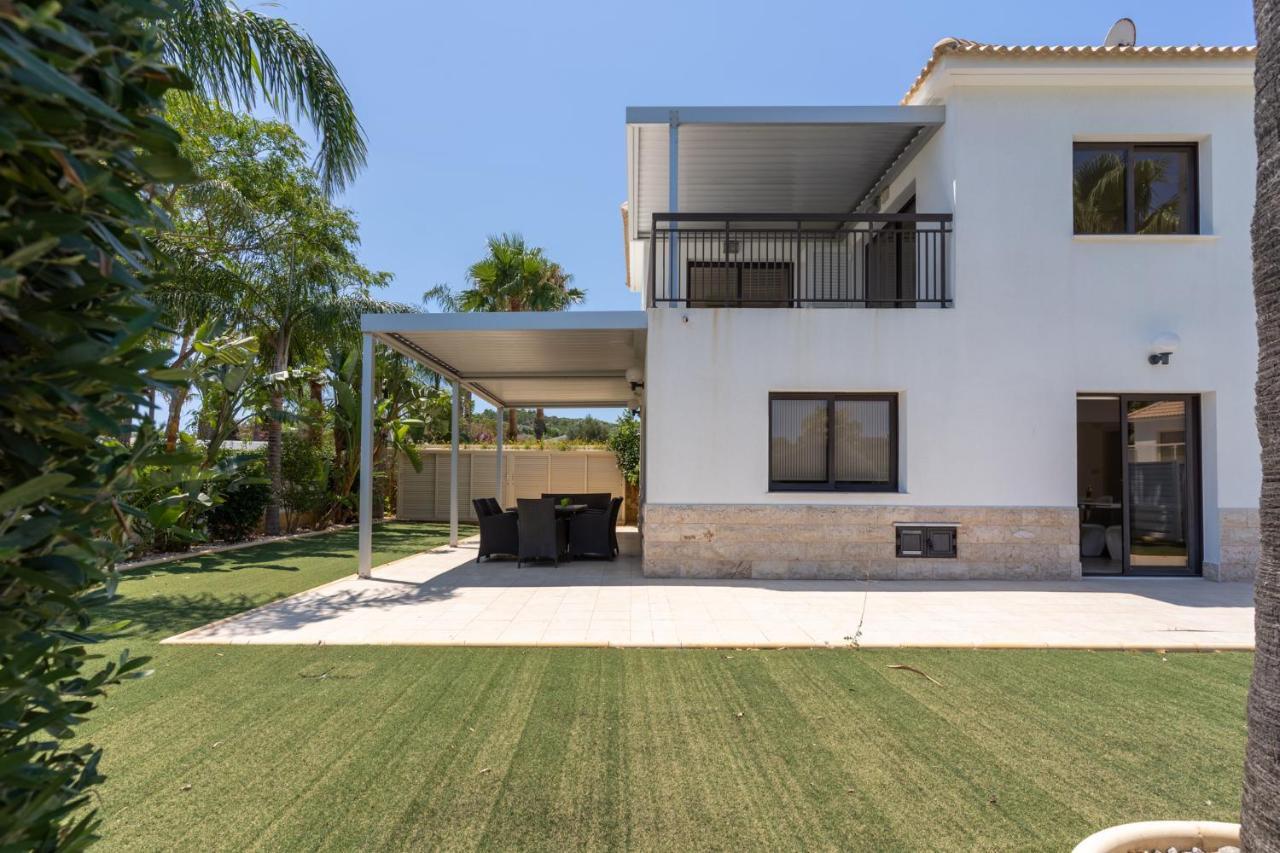 Lime 3-Bedroom Villa In 프로타라스 외부 사진
