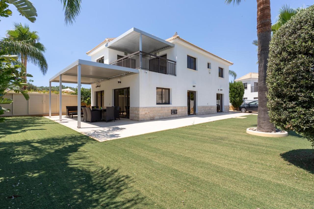 Lime 3-Bedroom Villa In 프로타라스 외부 사진